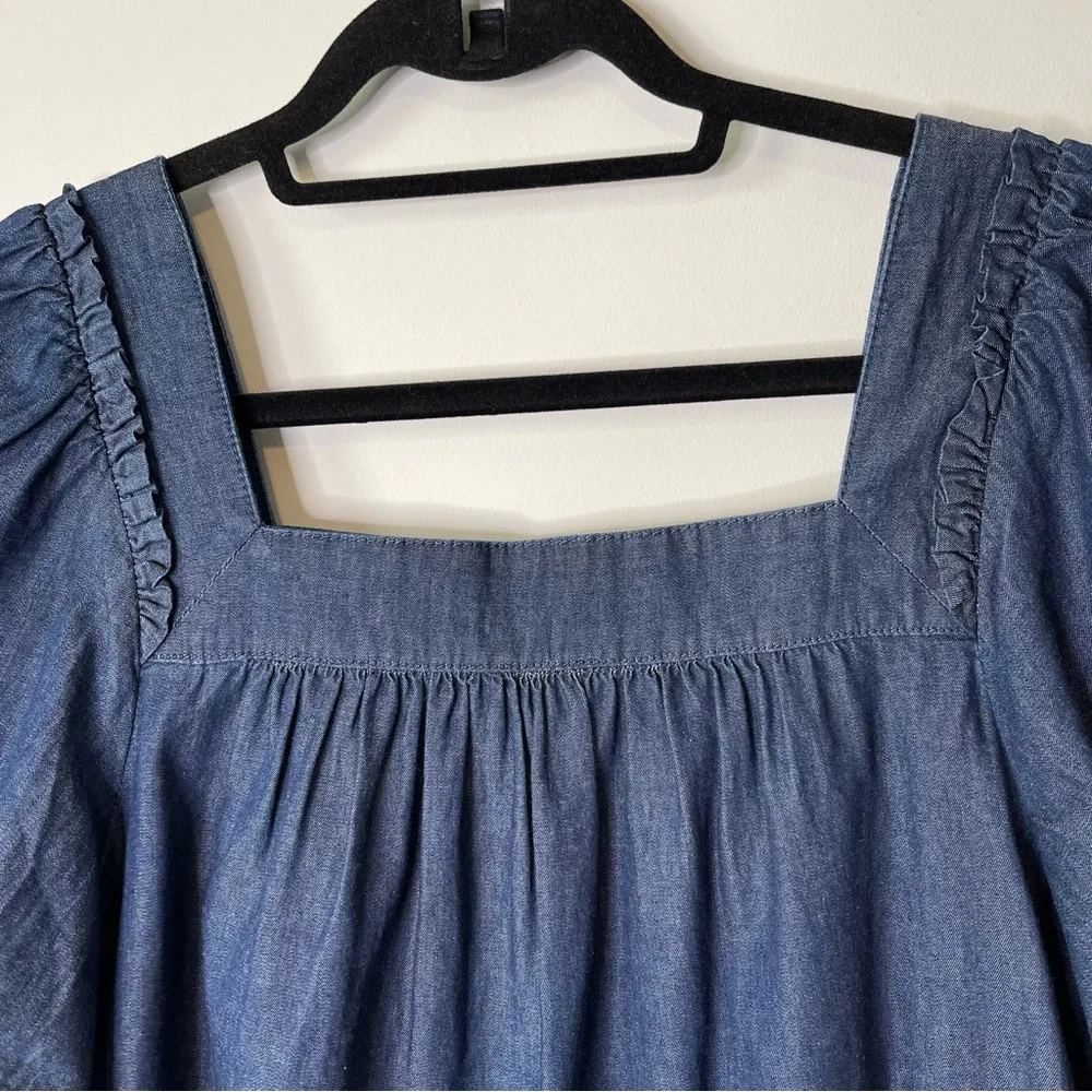 Draper James Maren Top in Chambry Dark Wash Size Small NWOT - Picture 6 of 7